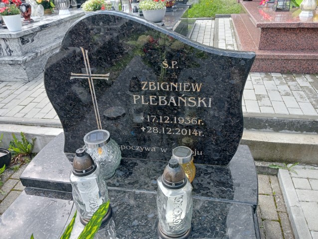 Zbigniew Plebański 1936 Komańcza - Grobonet - Wyszukiwarka osób pochowanych